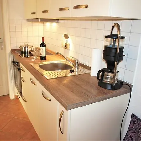 Strandstrasse By Rujana Baabe